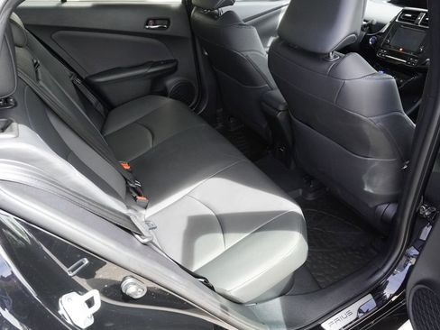 Used 2017 Toyota Prius Four Touring w/ Premium Convenience Package FWD image 26