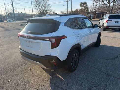 Certified 2024 Kia Seltos S image 4