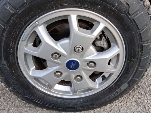 Used 2016 Ford Transit 250 130 Low Roof image 35