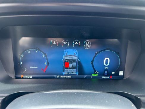 New 2025 Ford F150 Lariat w/ Equipment Group 502A High image 34