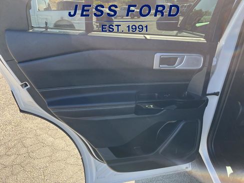 Used 2024 Ford Explorer ST w/ Technology Package image 11