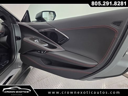 Used 2023 Chevrolet Corvette Stingray Premium Conv w/ Z51 Performance Package RWD image 12