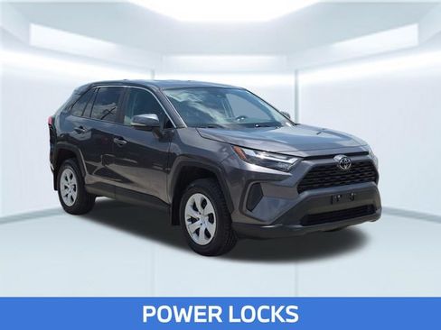 Used 2024 Toyota RAV4 LE AWD/4WD image 9