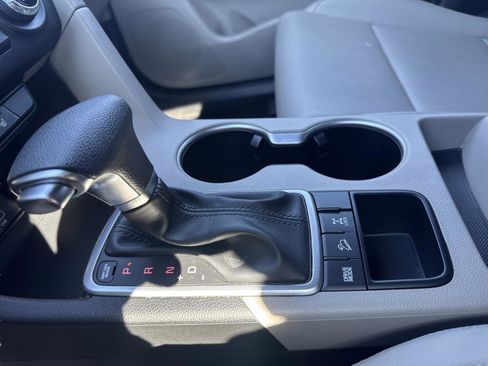 Used 2021 Kia Sportage S image 22