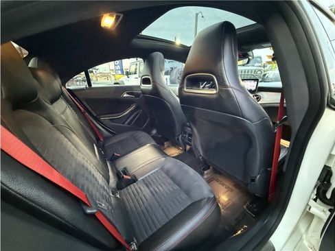 Used 2018 Mercedes-Benz CLA 250 image 26