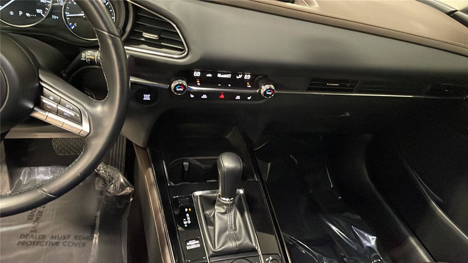 Used 2022 MAZDA CX-30 AWD 2.5 S w/ Premium Package image 17