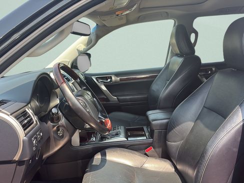 Used 2017 Lexus GX 460 Premium AWD/4WD image 10