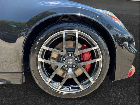 Used 2019 Nissan 370Z NISMO RWD image 12