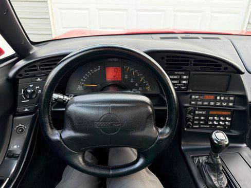 Used 1996 Chevrolet Corvette Coupe RWD image 18