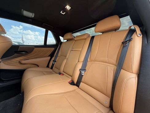 Used 2022 Lexus LS 500 image 7