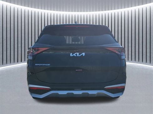 Used 2025 Kia Sportage EX image 6