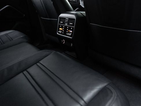 Used 2022 Porsche Cayenne S AWD/4WD image 34
