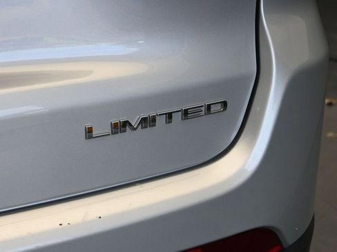 Used 2025 Jeep Compass Limited AWD/4WD image 13