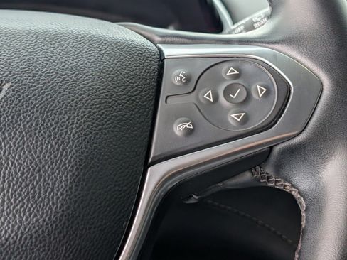 Used 2023 Chevrolet Traverse LT FWD image 30