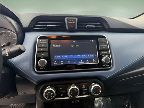 Used 2025 Nissan Versa SV FWD image 21