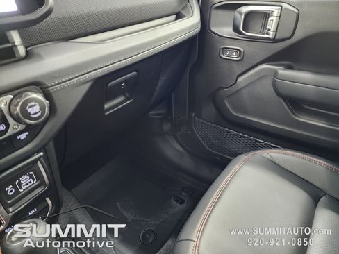 New 2025 Jeep Wrangler Unlimited Rubicon w/ Steel Bumper Group image 16