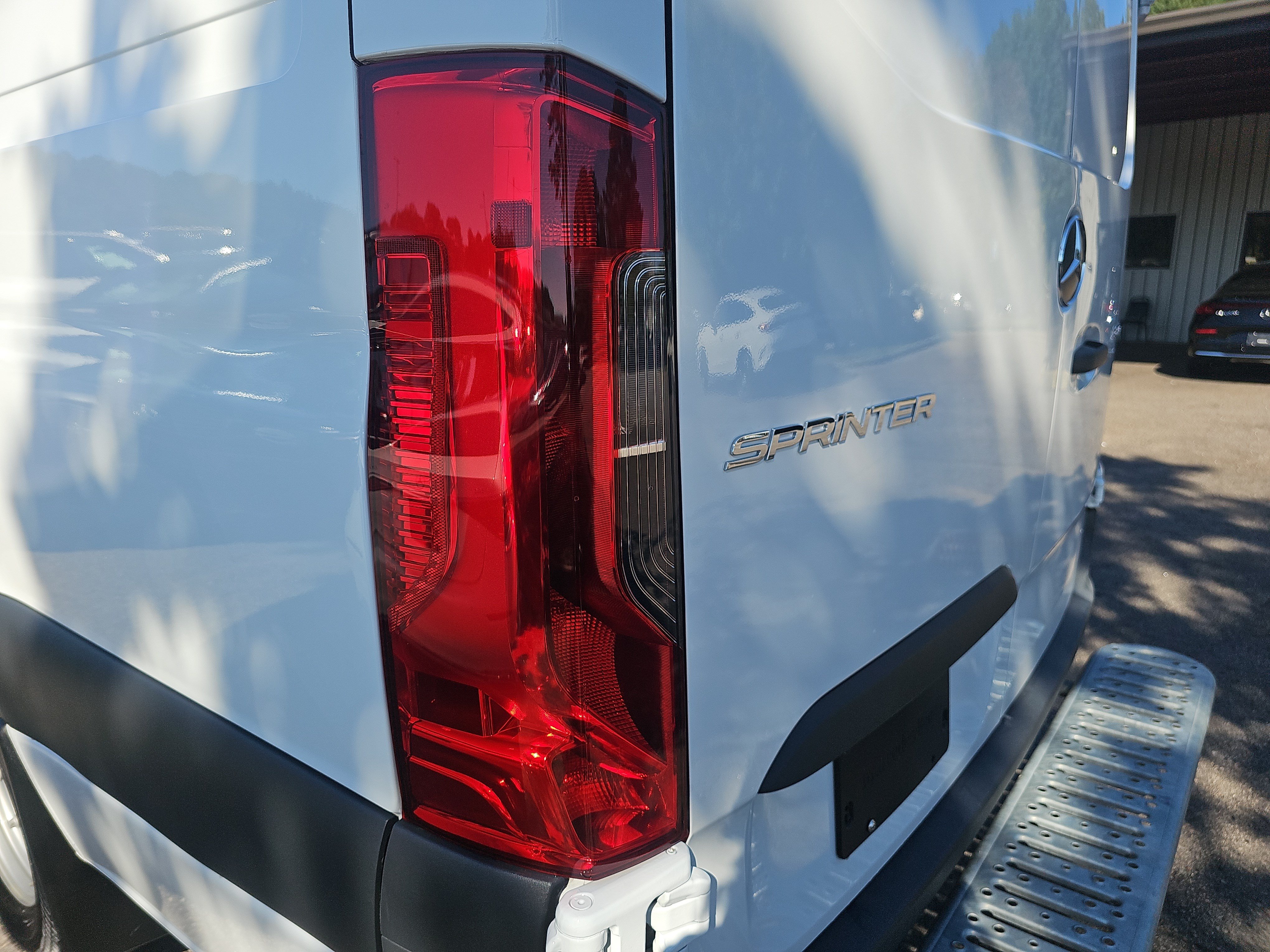 Used 2025 Mercedes-Benz Sprinter 3500 image 32