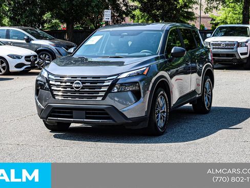 Used 2024 Nissan Rogue S AWD/4WD image 3