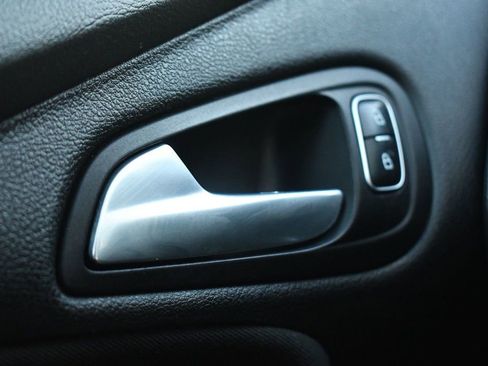 Used 2016 Ford Focus SE w/ Equipment Group 201A image 14