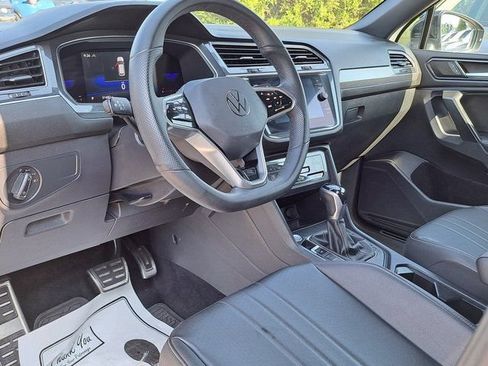 Used 2022 Volkswagen Tiguan SE R-Line AWD/4WD image 8
