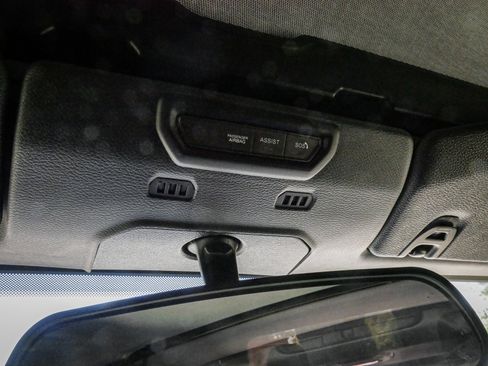 Used 2022 Jeep Gladiator Sport image 24