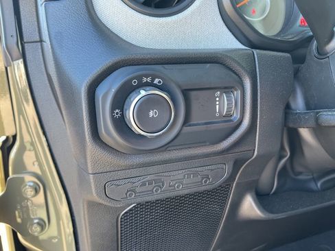 Used 2025 Jeep Wrangler Sport image 24