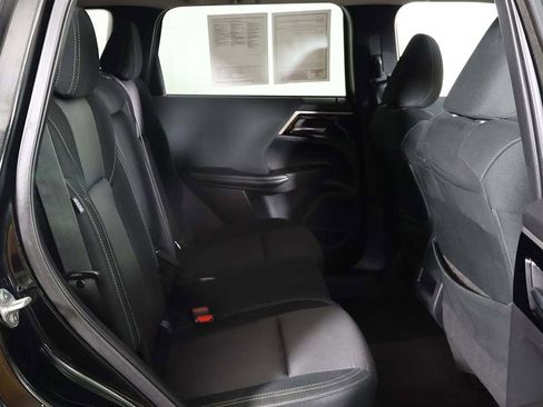 Used 2022 Mitsubishi Outlander ES image 25