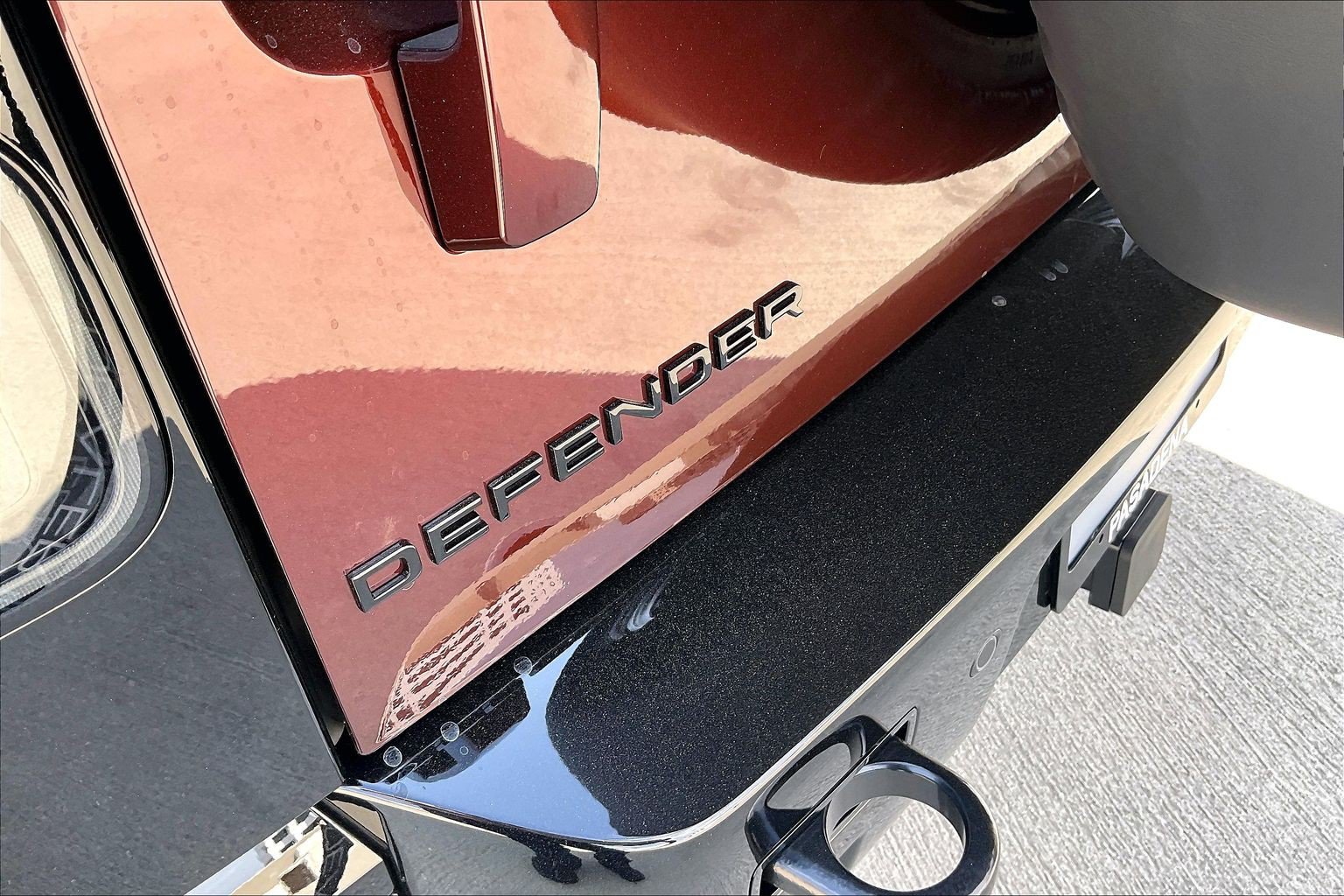 New 2026 Land Rover Defender 130 X-Dynamic SE AWD/4WD image 9