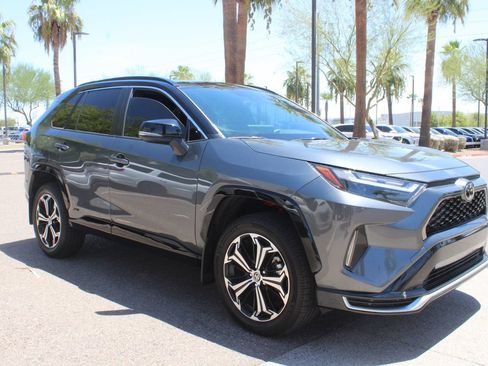 Used 2025 Toyota RAV4 XSE AWD/4WD image 10