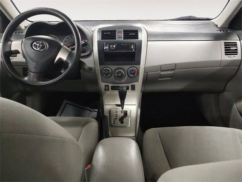 Used 2011 Toyota Corolla LE image 11