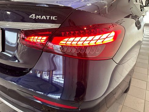 Used 2023 Mercedes-Benz E 350 4MATIC Sedan image 36