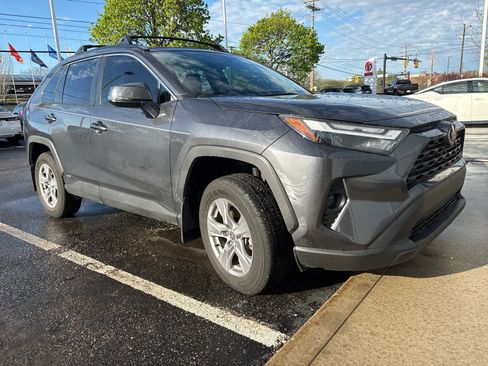 Used 2025 Toyota RAV4 XLE image 2