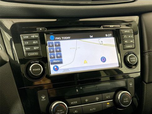 Used 2017 Nissan Rogue SL w/ SL Premium Package image 7