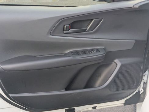 Used 2024 Toyota Prius LE image 11