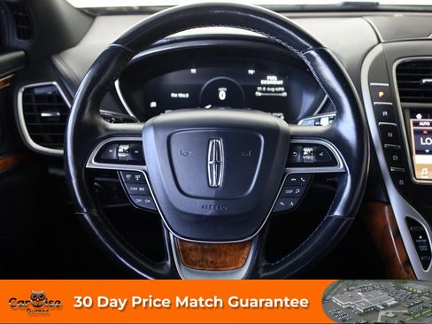 Used 2019 Lincoln Nautilus Reserve image 7