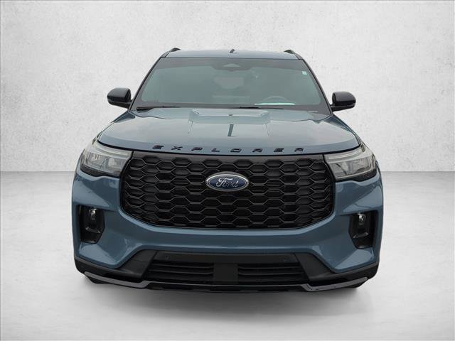 Used 2025 Ford Explorer ST-Line w/ Premium Package RWD image 2