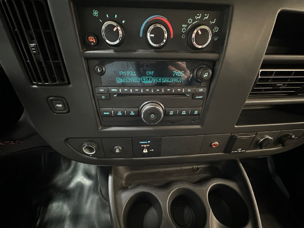 Used 2016 GMC Savana 2500 RWD image 15