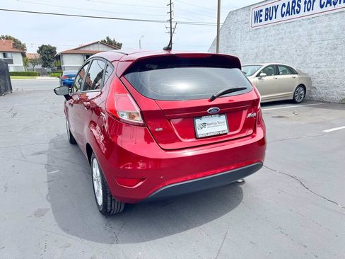 Used 2016 Ford Fiesta SE FWD image 2