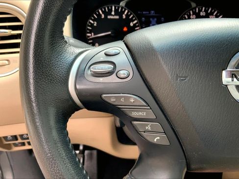 Used 2016 Nissan Pathfinder Platinum w/ Cargo Package image 24
