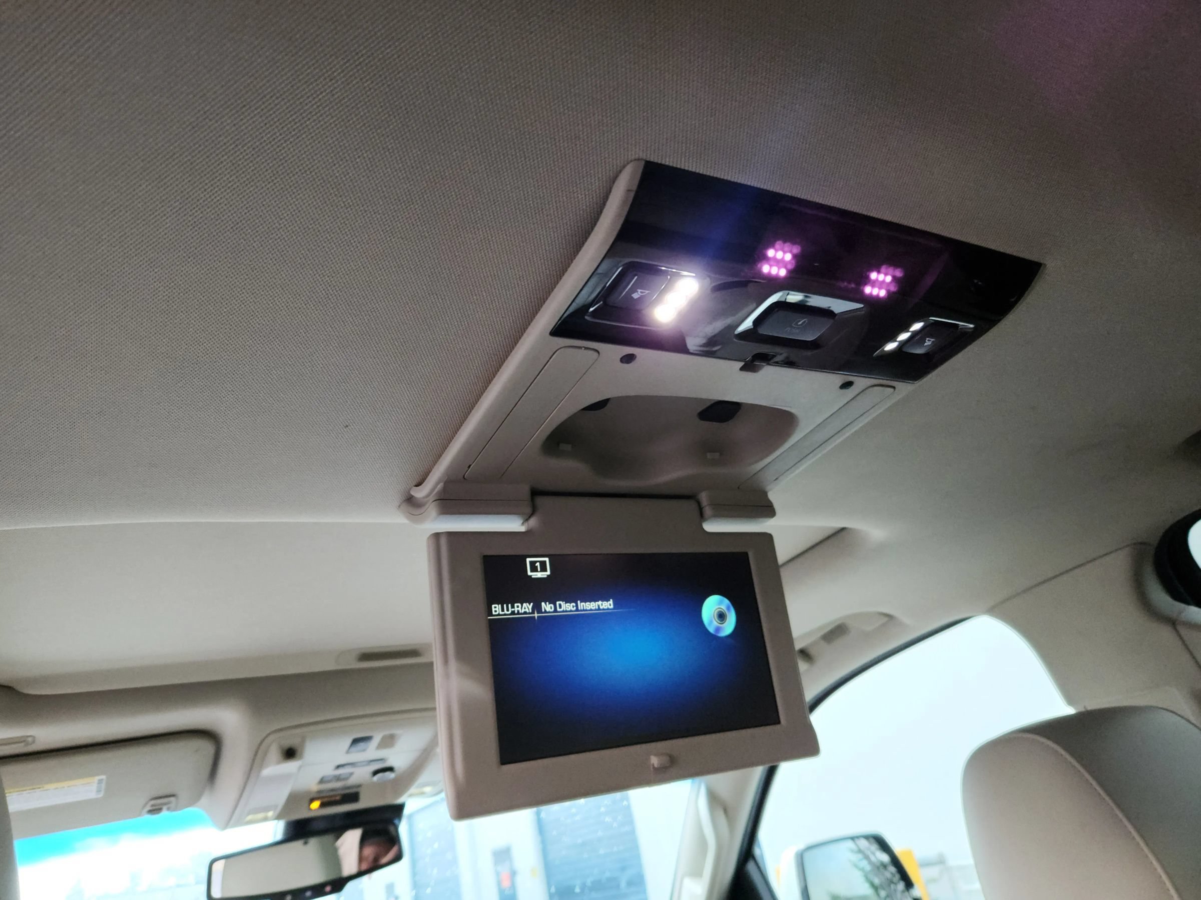 Used 2015 Cadillac Escalade Premium AWD/4WD image 19