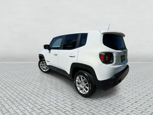 Used 2023 Jeep Renegade Latitude AWD/4WD image 6