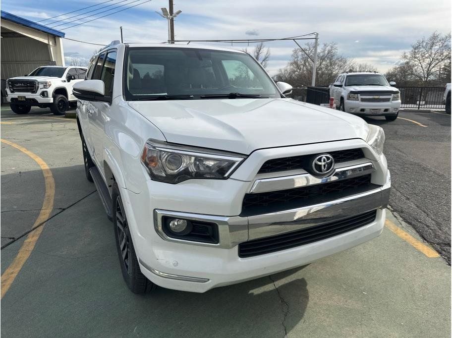 Used 2015 Toyota 4Runner Limited AWD/4WD image 5