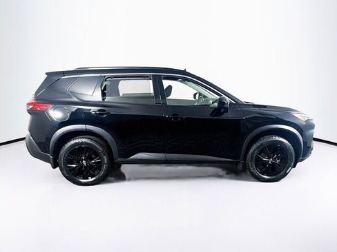 Used 2023 Nissan Rogue SV w/ SV Premium B Package image 4