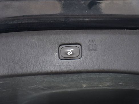 Used 2024 Ford Edge SEL w/ Convenience Package image 19