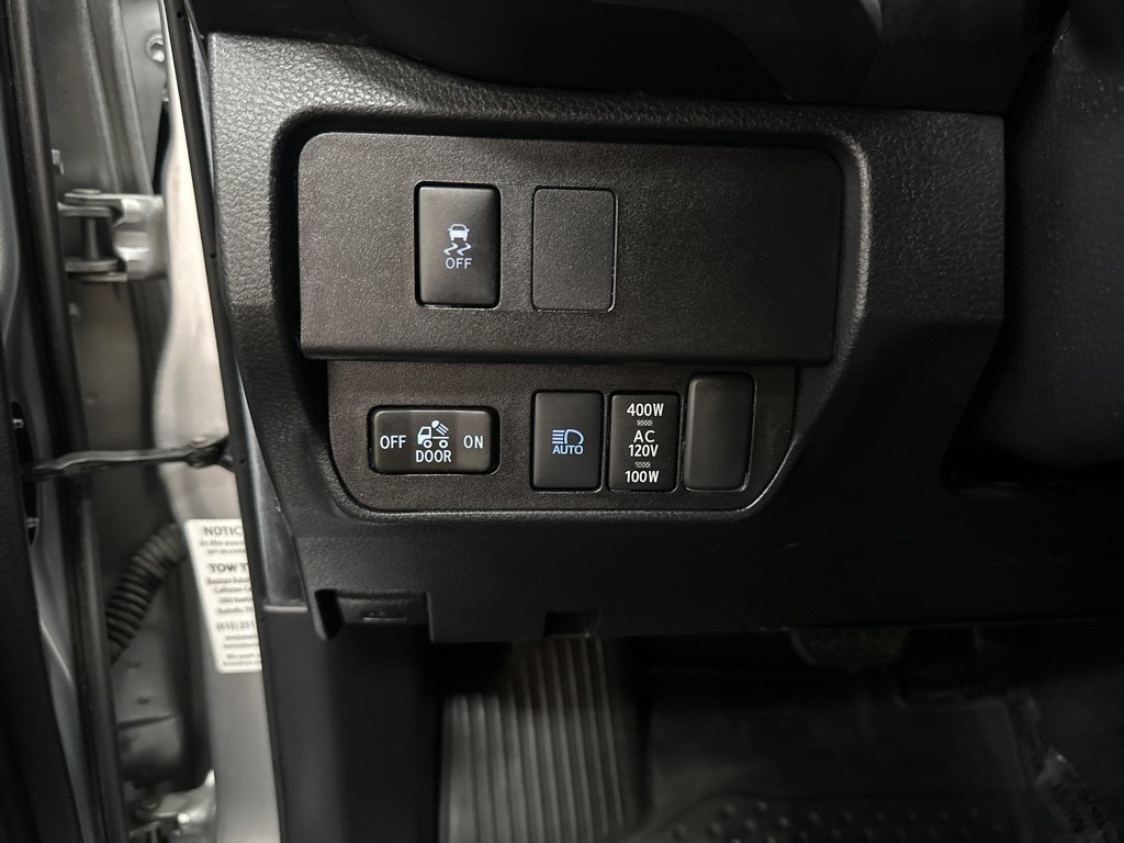 Used 2022 Toyota Tacoma TRD Off-Road w/ Technology Package AWD/4WD image 33