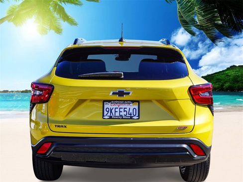 Used 2024 Chevrolet Trax RS w/ Driver Confidence Package image 5