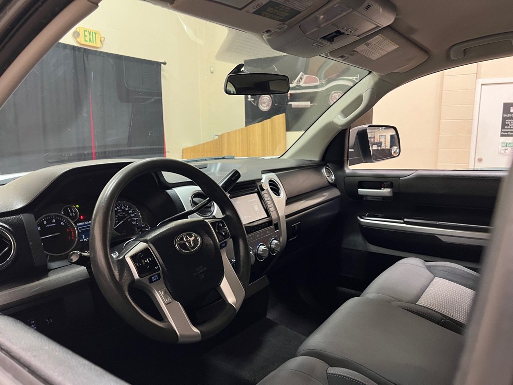 Used 2017 Toyota Tundra SR5 AWD/4WD image 12