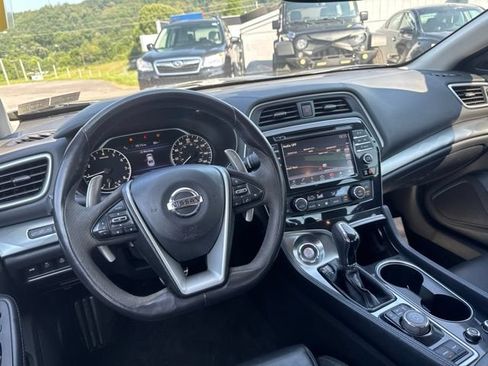 Used 2016 Nissan Maxima SR FWD image 12