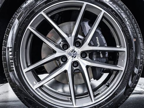 Certified 2025 Porsche Macan Turbo AWD/4WD image 23