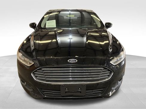 Used 2016 Ford Fusion SE w/ Equipment Group 202A image 5